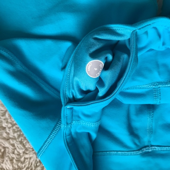 Lululemon Amped Crop Spry Blue/Sizzle/Love Red, 4 - Picture 8 of 8